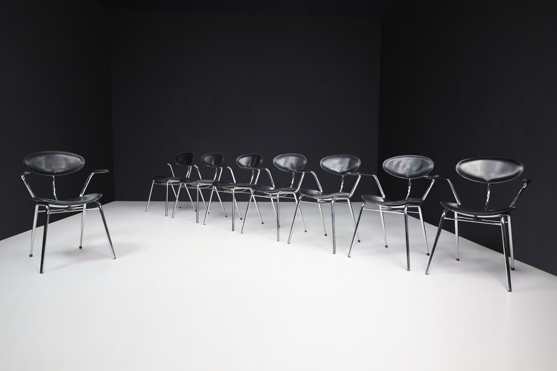 Modern Black leather Dining Chairs by Arrben, Italy, 1980s Late-20th century
