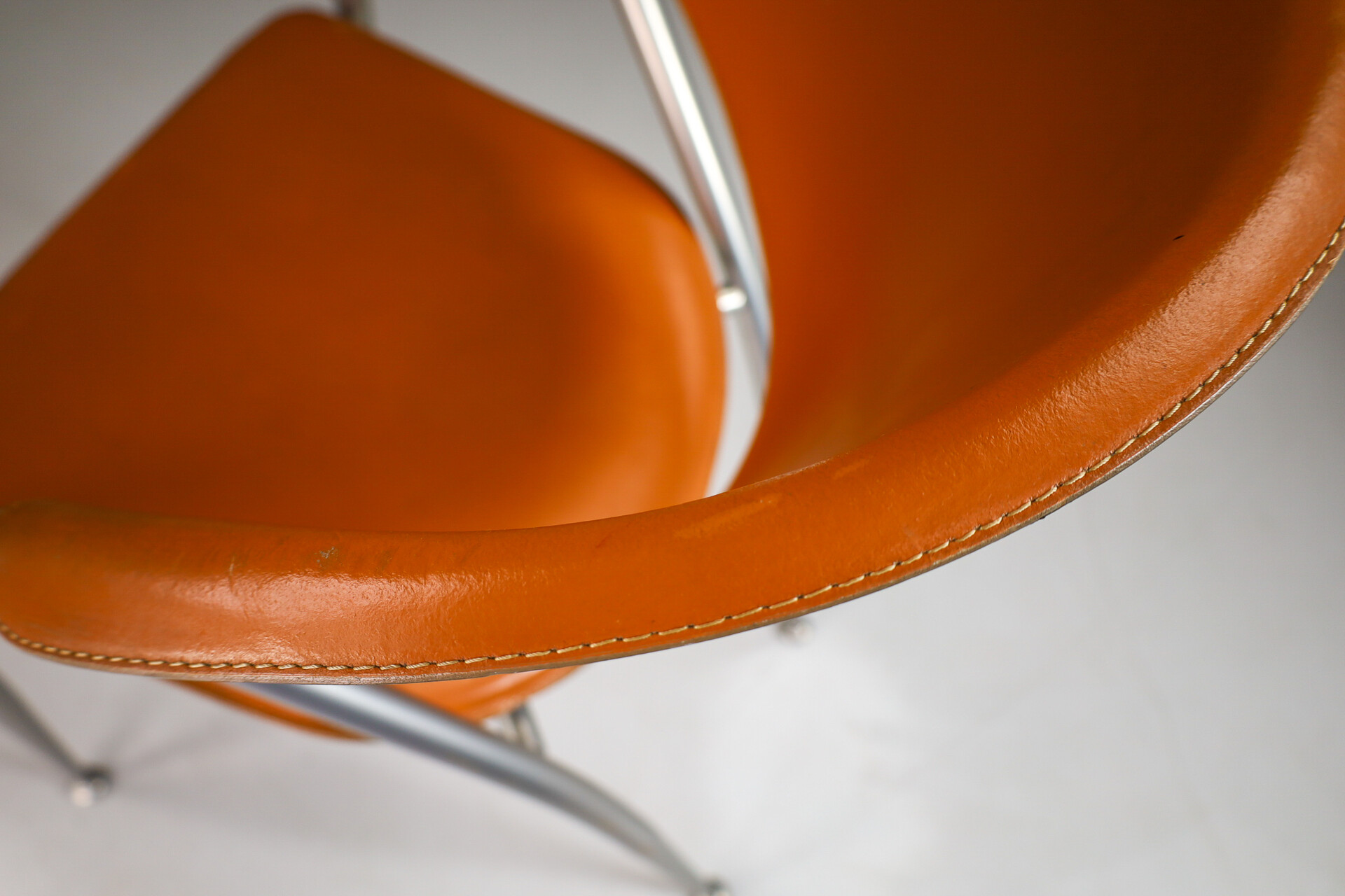 Modern Calligaris Leather Atomic dining Arm Chairs , Italy 1980s Late-20th century