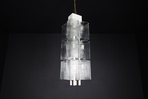 Modern Chandelier in white painted metal and glass, Germany in the 1970s. Late-20th century