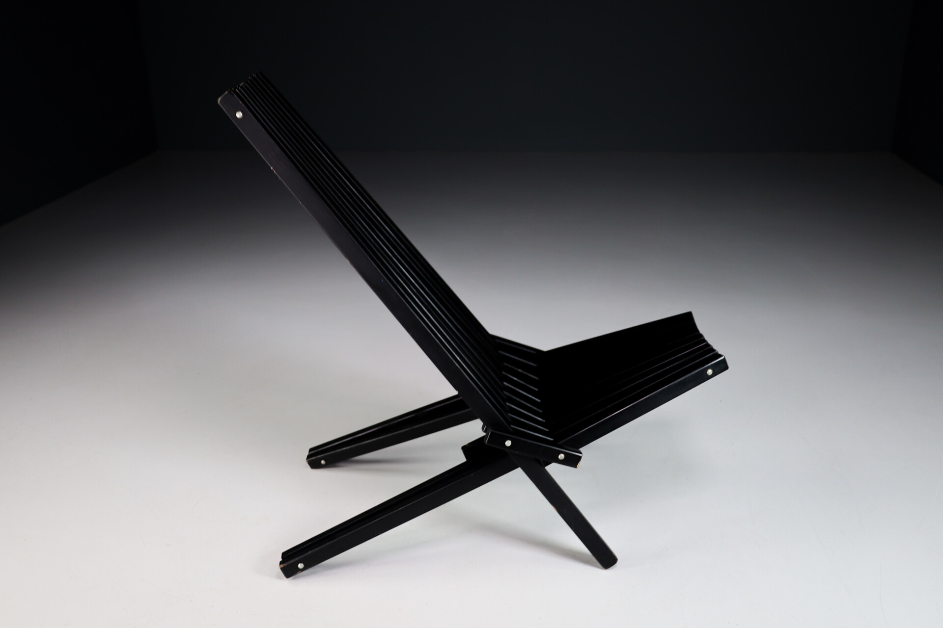 Modern Clamshell Design Slat Wood Folding Chair, Denmark 1980s Late-20th century
