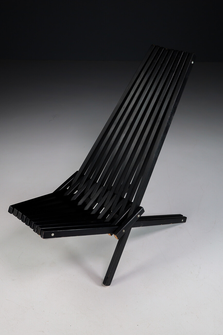 Modern Clamshell Design Slat Wood Folding Chair, Denmark 1980s Late-20th century