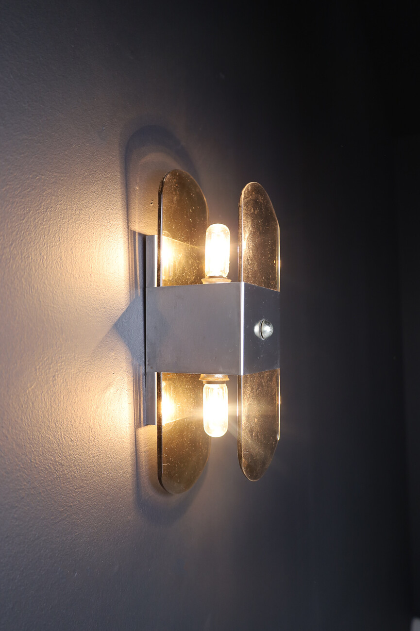 Modern Lucite and Chrome Wall Sconces, italy 1970s Late-20th century
