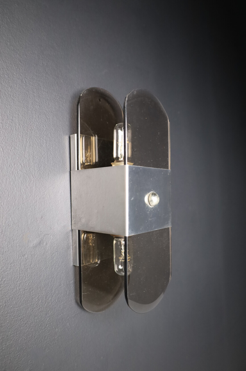 Modern Lucite and Chrome Wall Sconces, italy 1970s Late-20th century