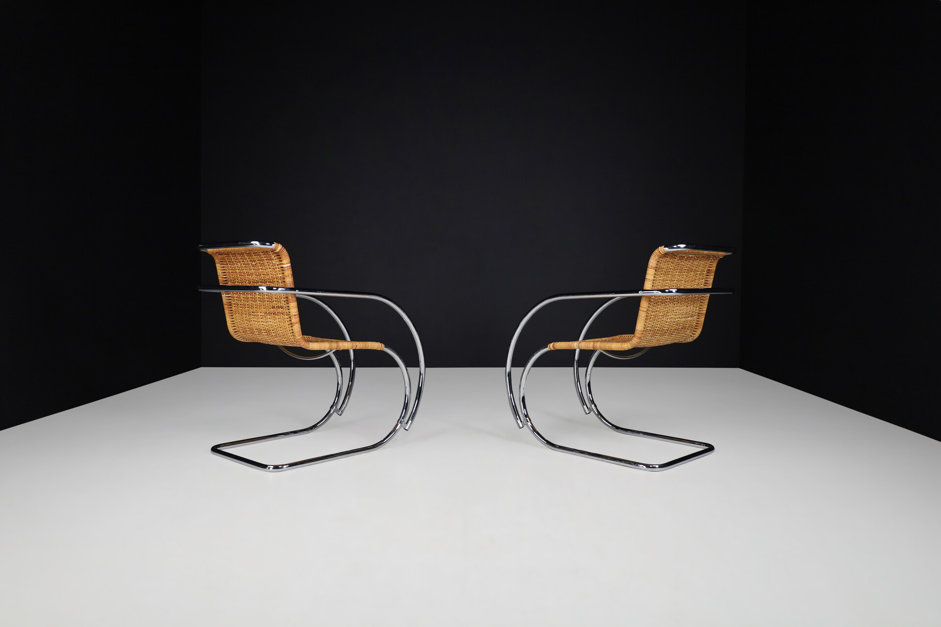 Modern Mies van der Rohe MR20 Chrome & Wicker Lounge Chairs, 1970s Late-20th century