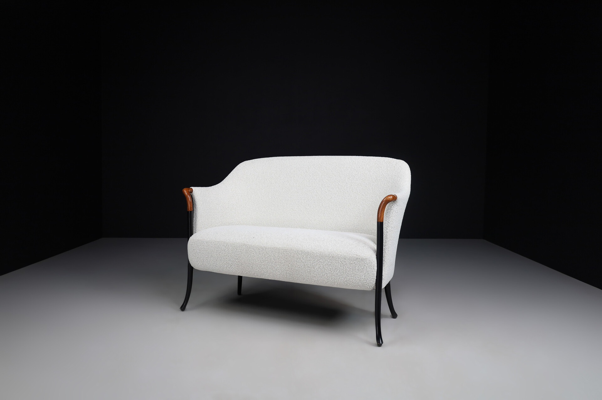 Modern Progetti bench - sofa by Umberto Asnago for Giorgetti in original fabric Italy 1980s Late-20th century