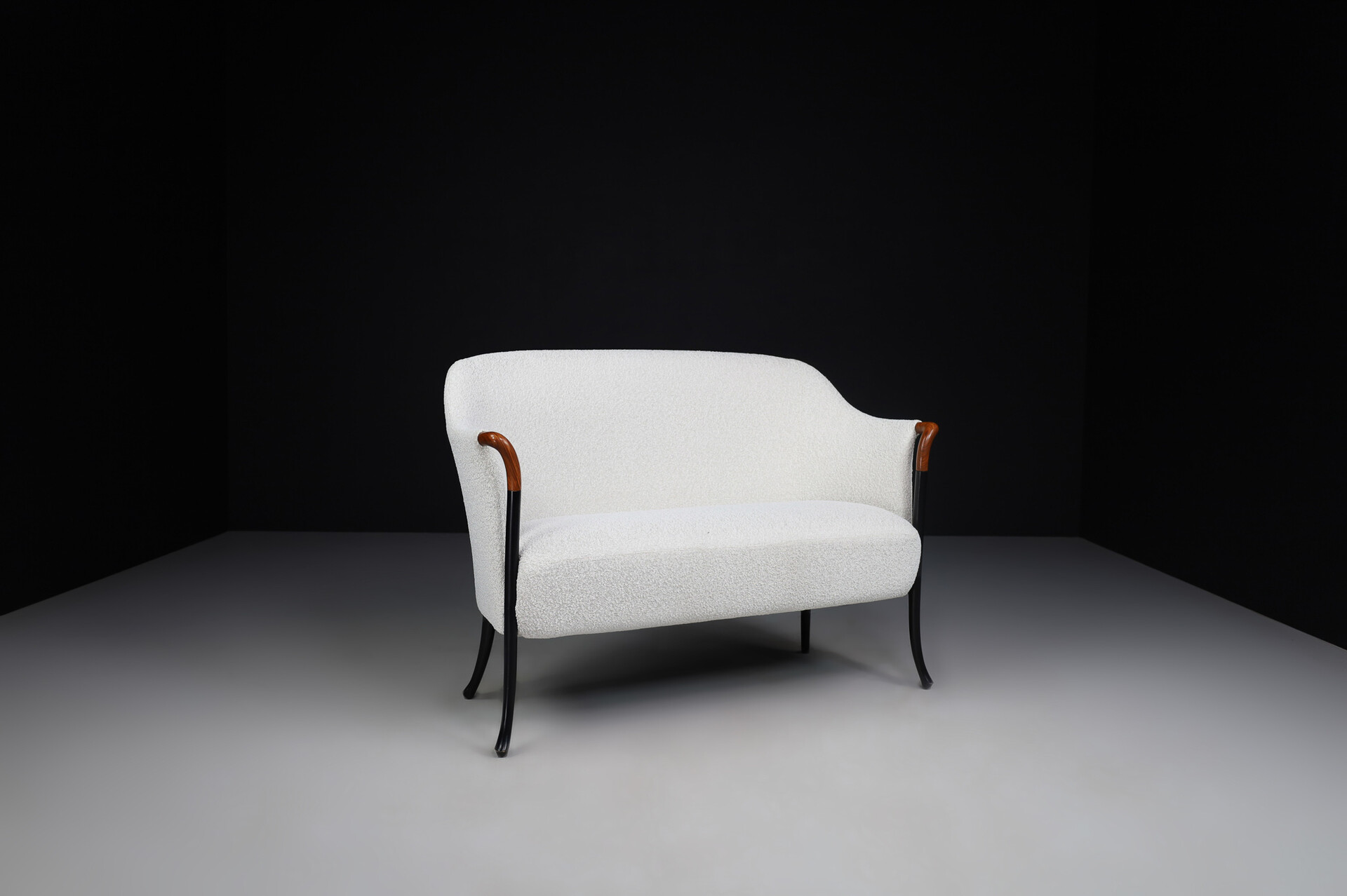 Modern Progetti bench - sofa by Umberto Asnago for Giorgetti in original fabric Italy 1980s Late-20th century