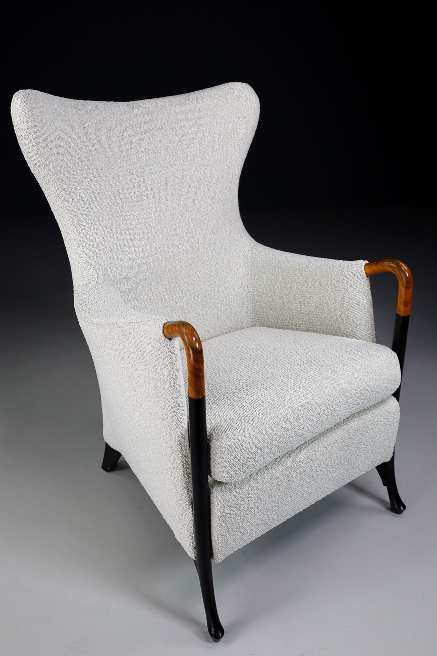 Modern Progetti wing chair armchairs by Umberto Asnago for Giorgetti in New Bouclé Wool Fabric Italy 1980s Late-20th century