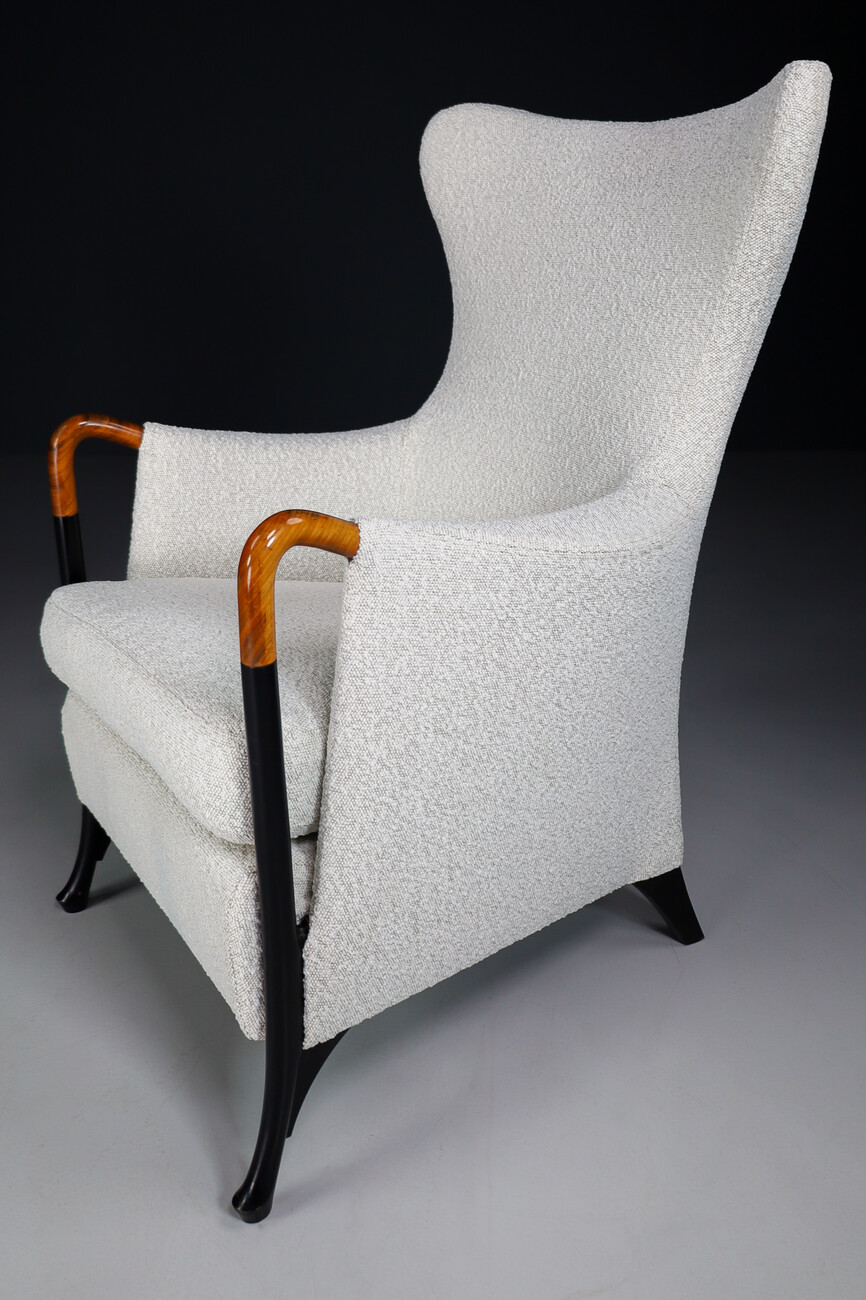 Modern Progetti wing chair armchairs by Umberto Asnago for Giorgetti in New Bouclé Wool Fabric Italy 1980s Late-20th century