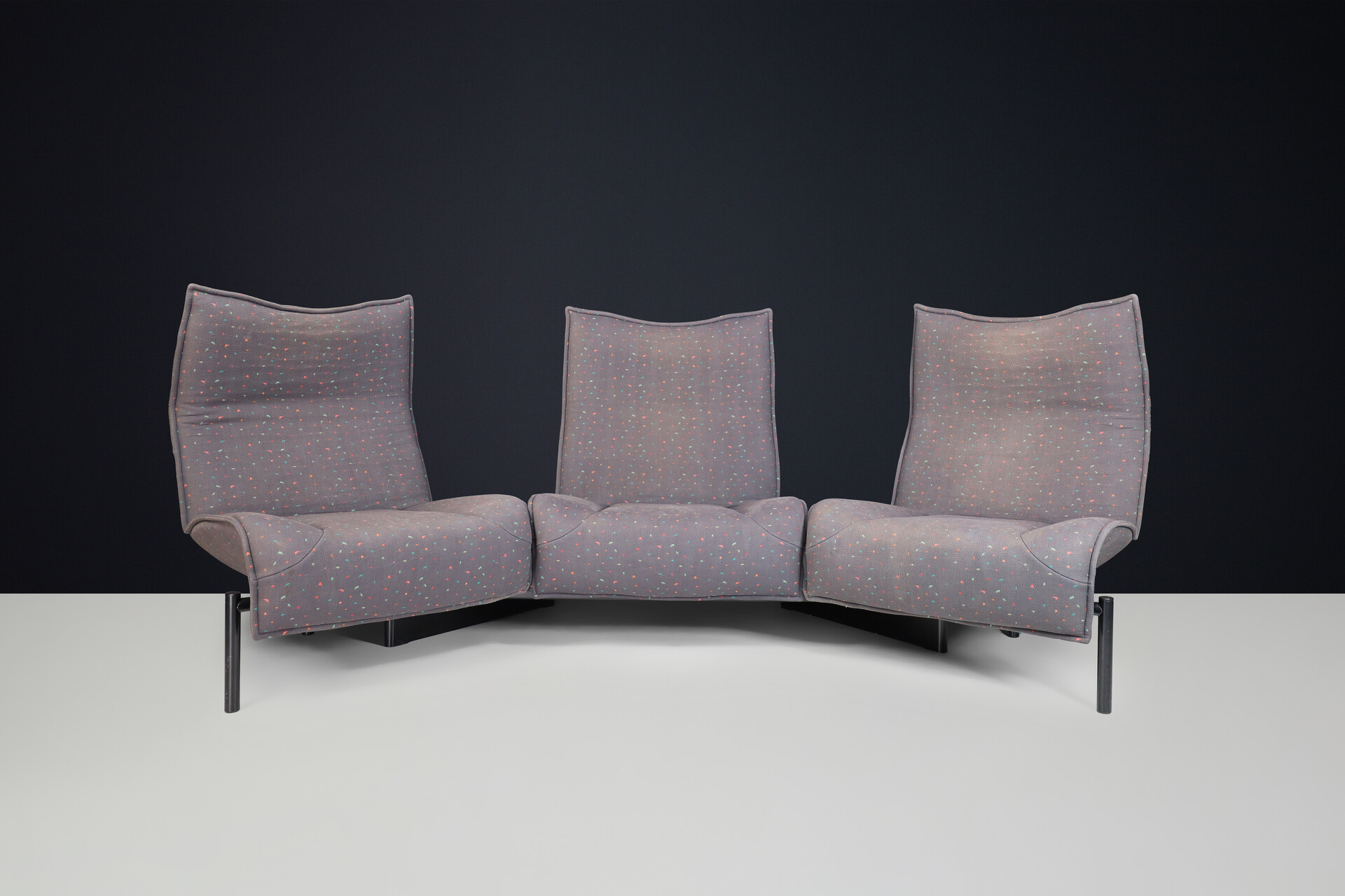 Modern Sofa Model Veranda by Vico Magistretti for Cassina in original fabric ,Italy 1980s Late-20th century