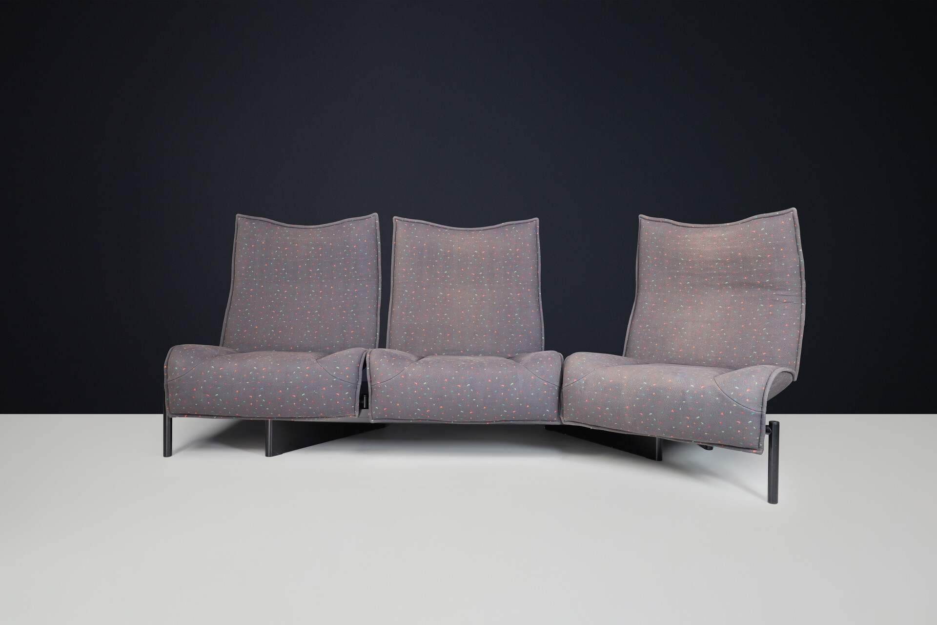 Modern Sofa Model Veranda by Vico Magistretti for Cassina in original fabric ,Italy 1980s Late-20th century