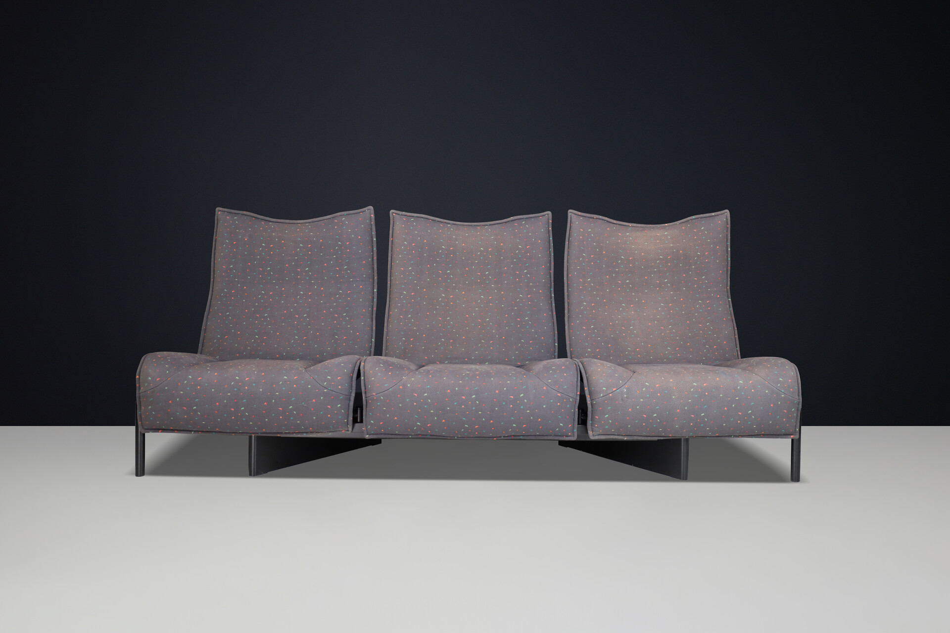 Modern Sofa Model Veranda by Vico Magistretti for Cassina in original fabric ,Italy 1980s Late-20th century