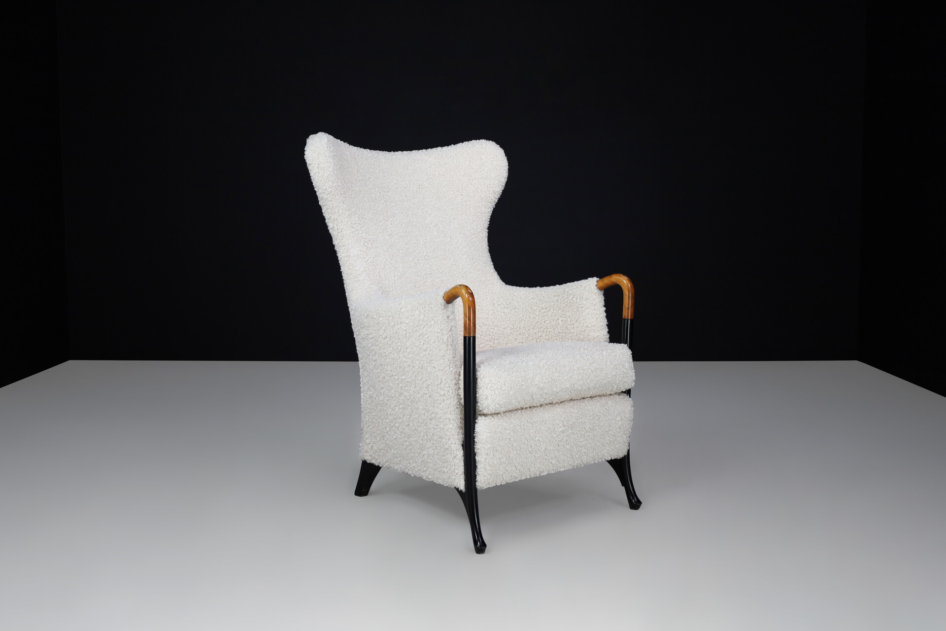 Modern Umberto AsnagoWingback Chairs for Giorgetti-Progetti Italy 1980s Late-20th century