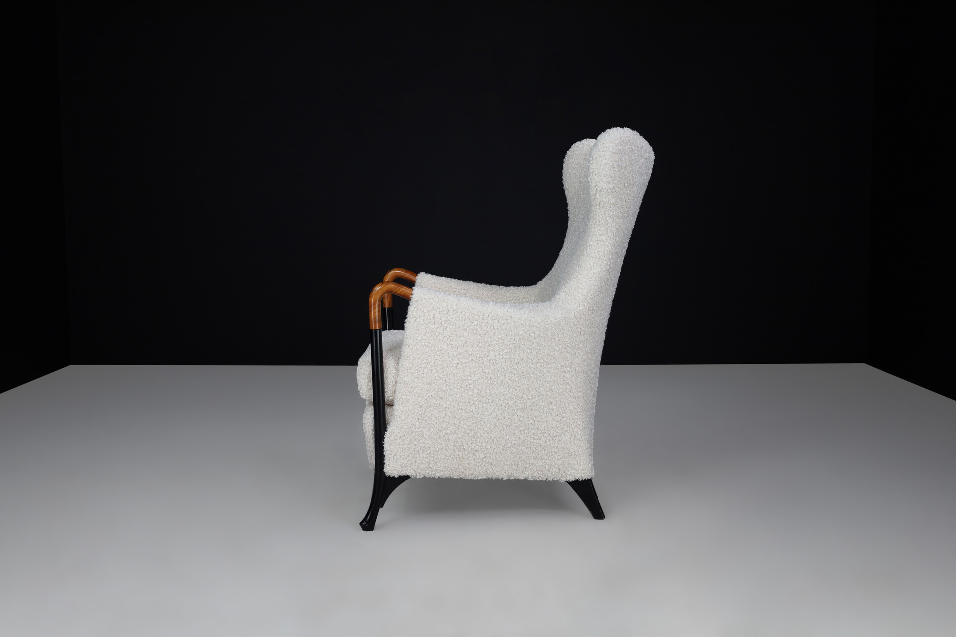 Modern Umberto AsnagoWingback Chairs for Giorgetti-Progetti Italy 1980s Late-20th century