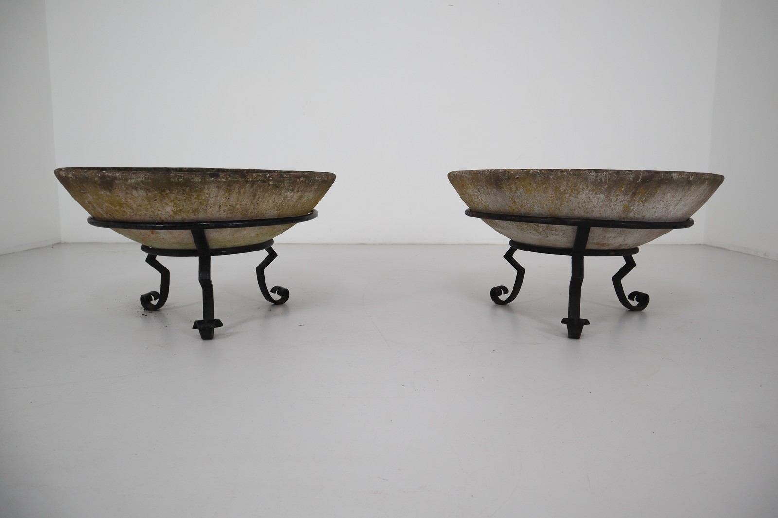 Modern WILLY GUHL PLANTERS ON METAL BASE Mid-20th century