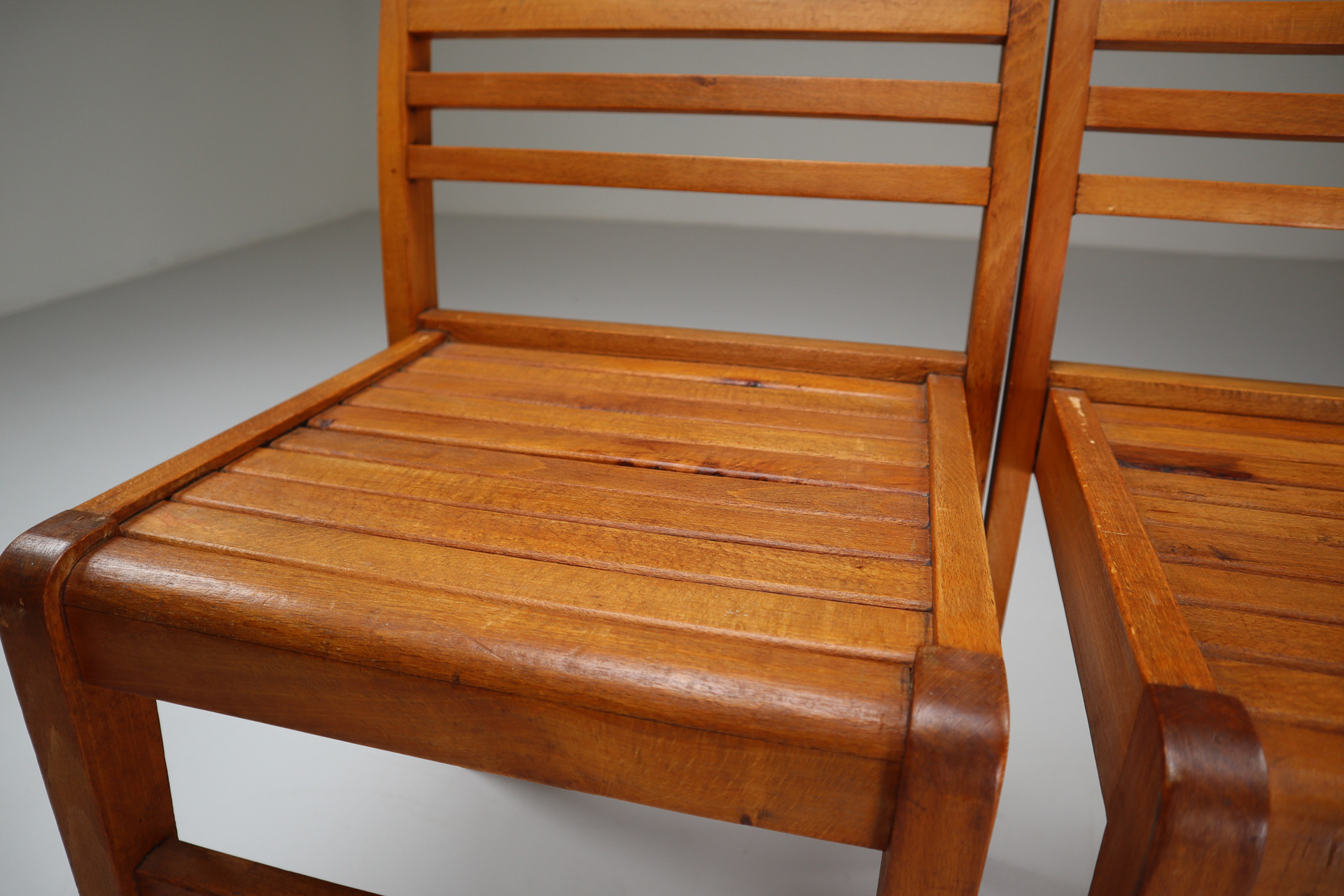 Modernist set of two Chairs by Designer René Gabriel made in France 1940s Mid-20th century