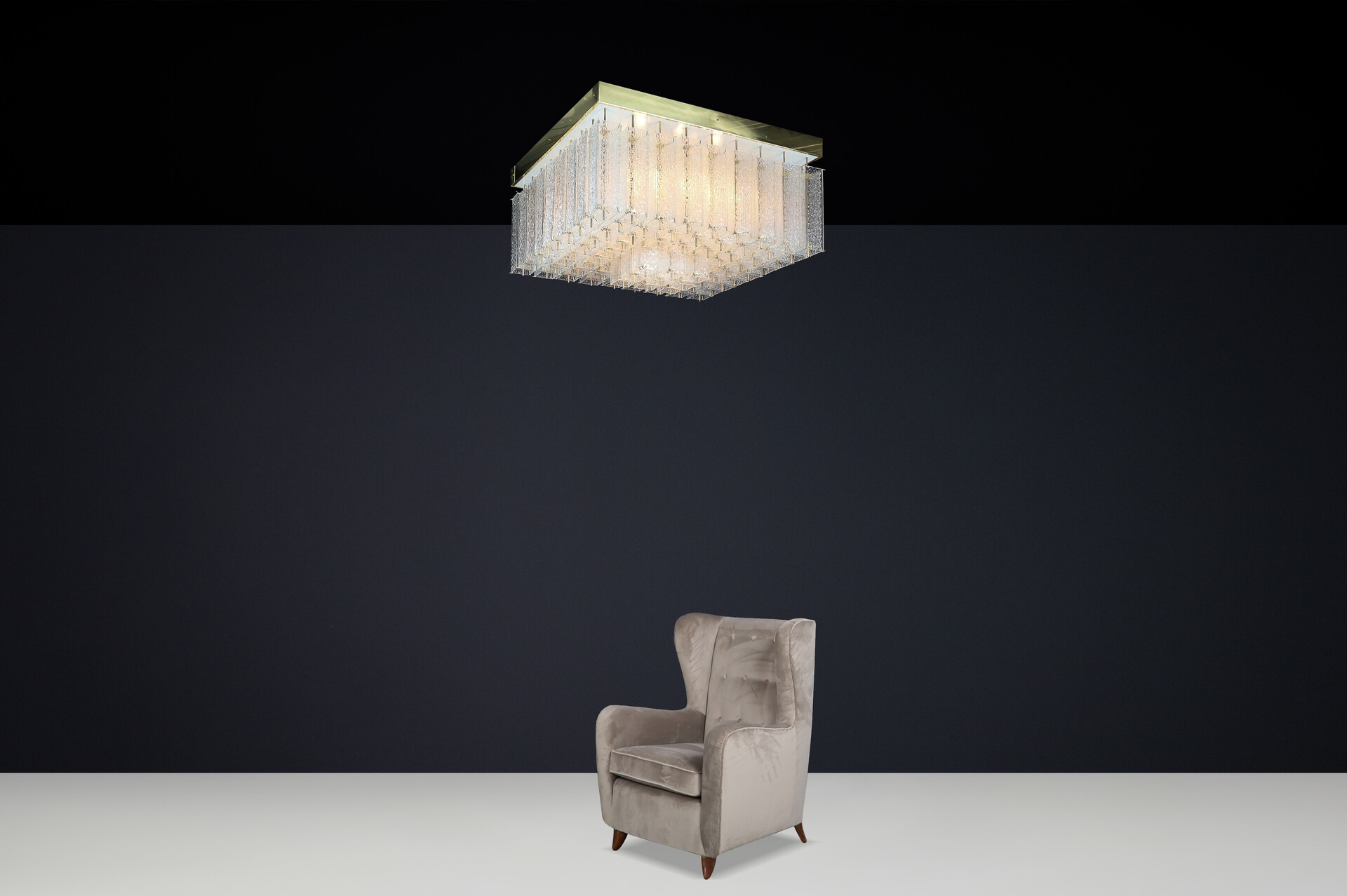 Monumental 1960s Bohemian Flush Mount Chandelier in Textured Glass and Brass. CZ 1960 Mid-20th century