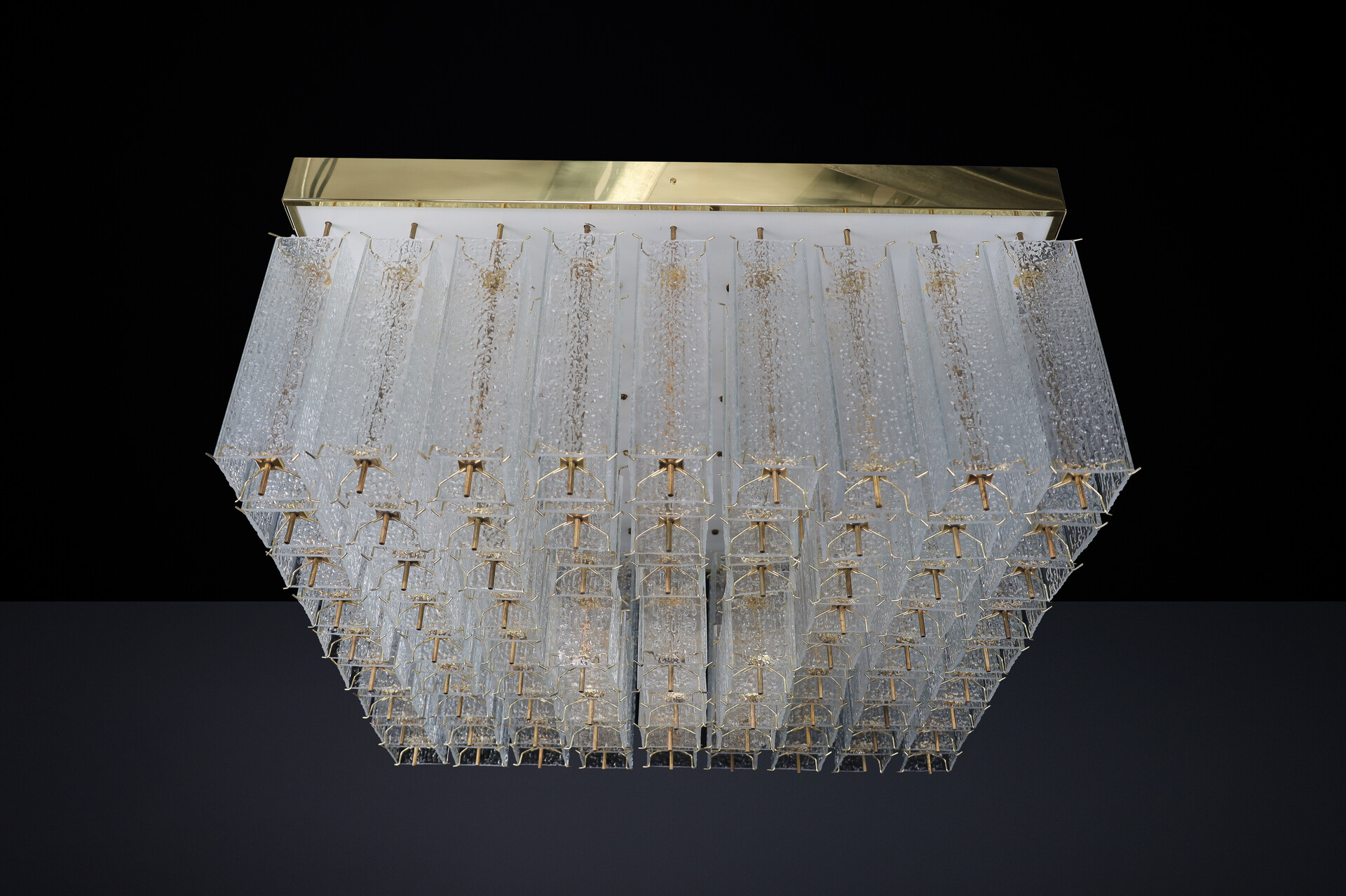 Monumental 1960s Bohemian Flush Mount Chandelier in Textured Glass and Brass. CZ 1960 Mid-20th century