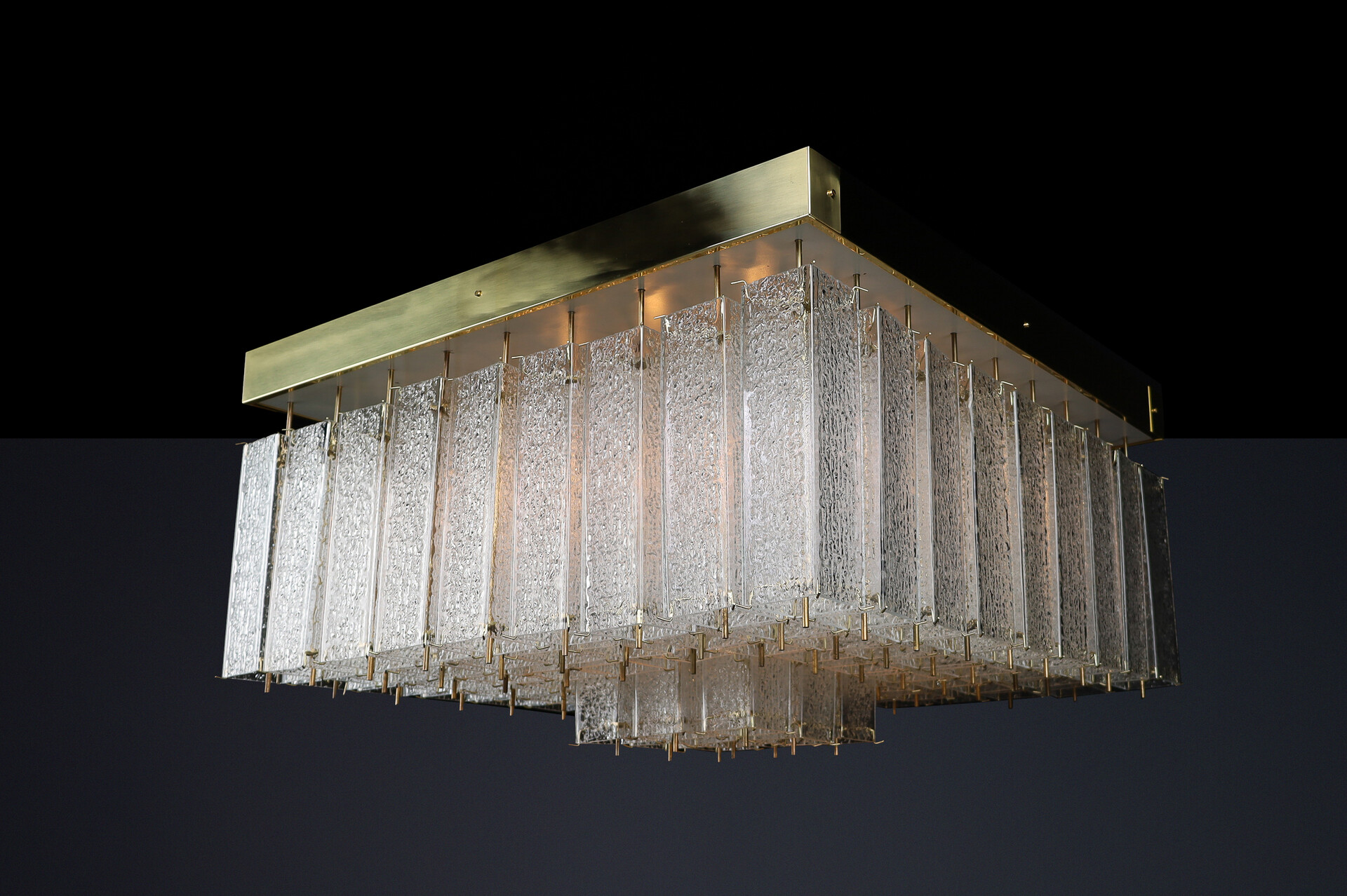 Monumental 1960s Bohemian Flush Mount Chandelier in Textured Glass and Brass. CZ 1960 Mid-20th century
