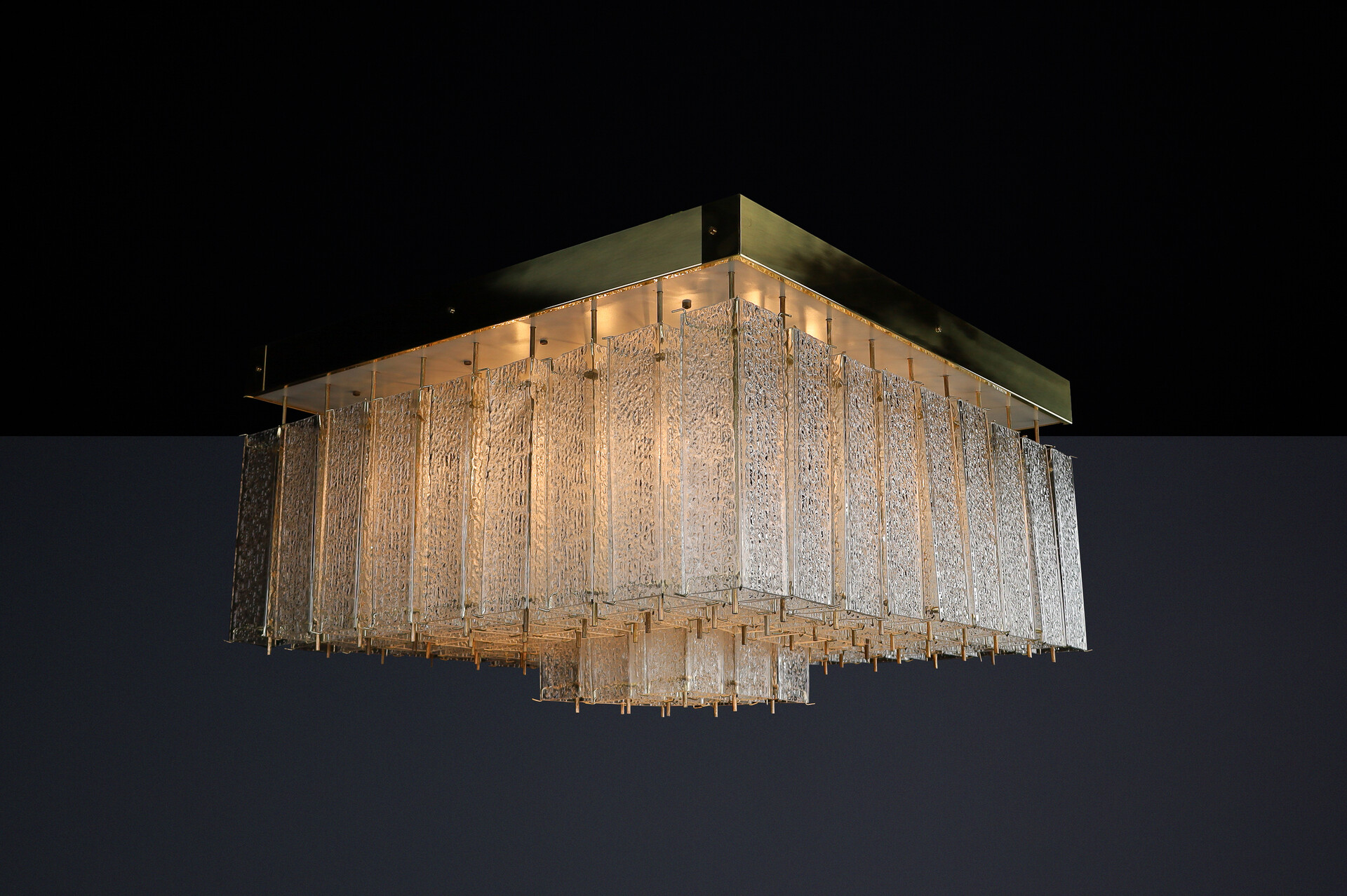 Monumental 1960s Bohemian Flush Mount Chandelier in Textured Glass and Brass. CZ 1960 Mid-20th century
