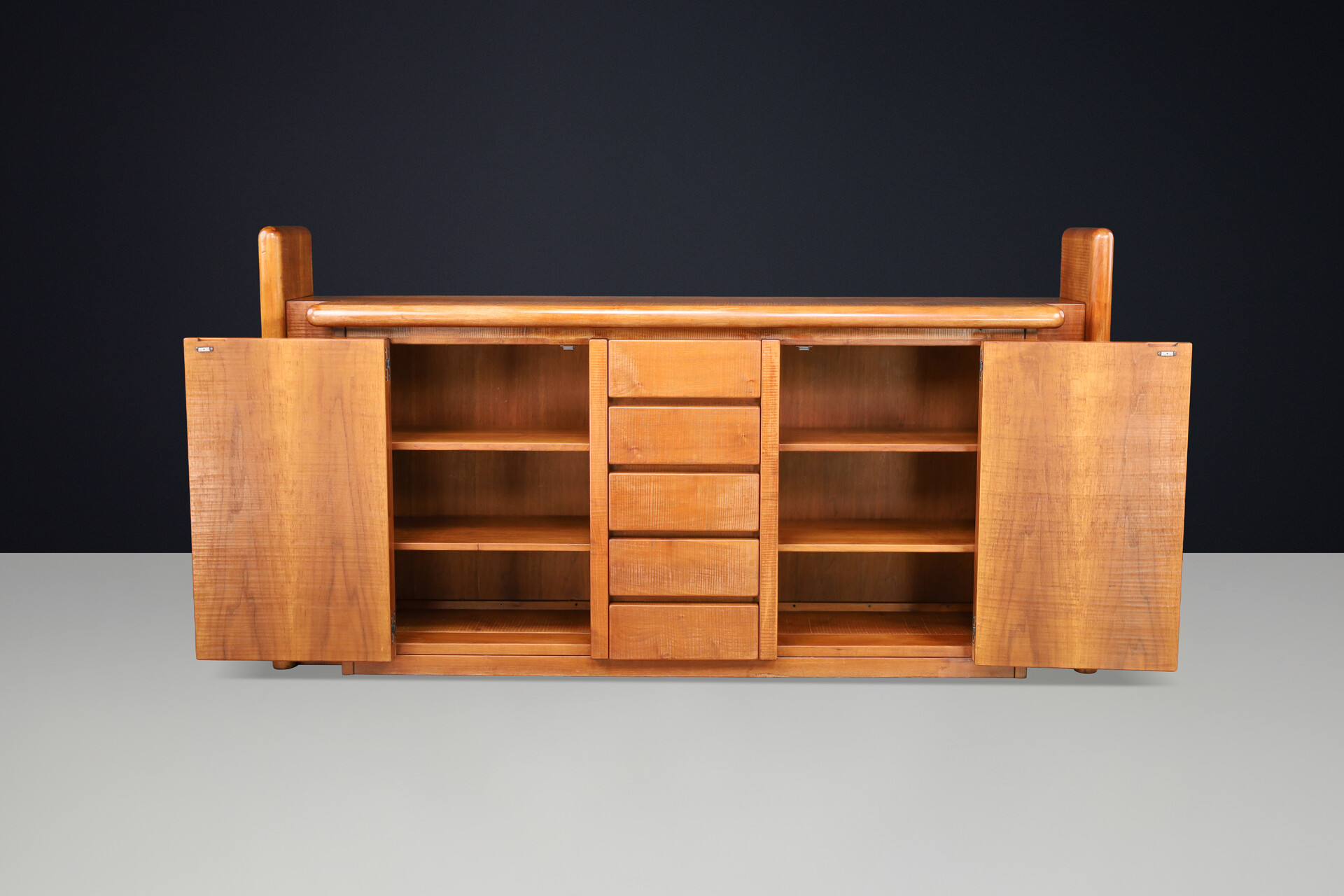 Monumental Brutalist Solid Walnut Sideboard by Officina Rivadossi, Italy, 1970s Late-20th century