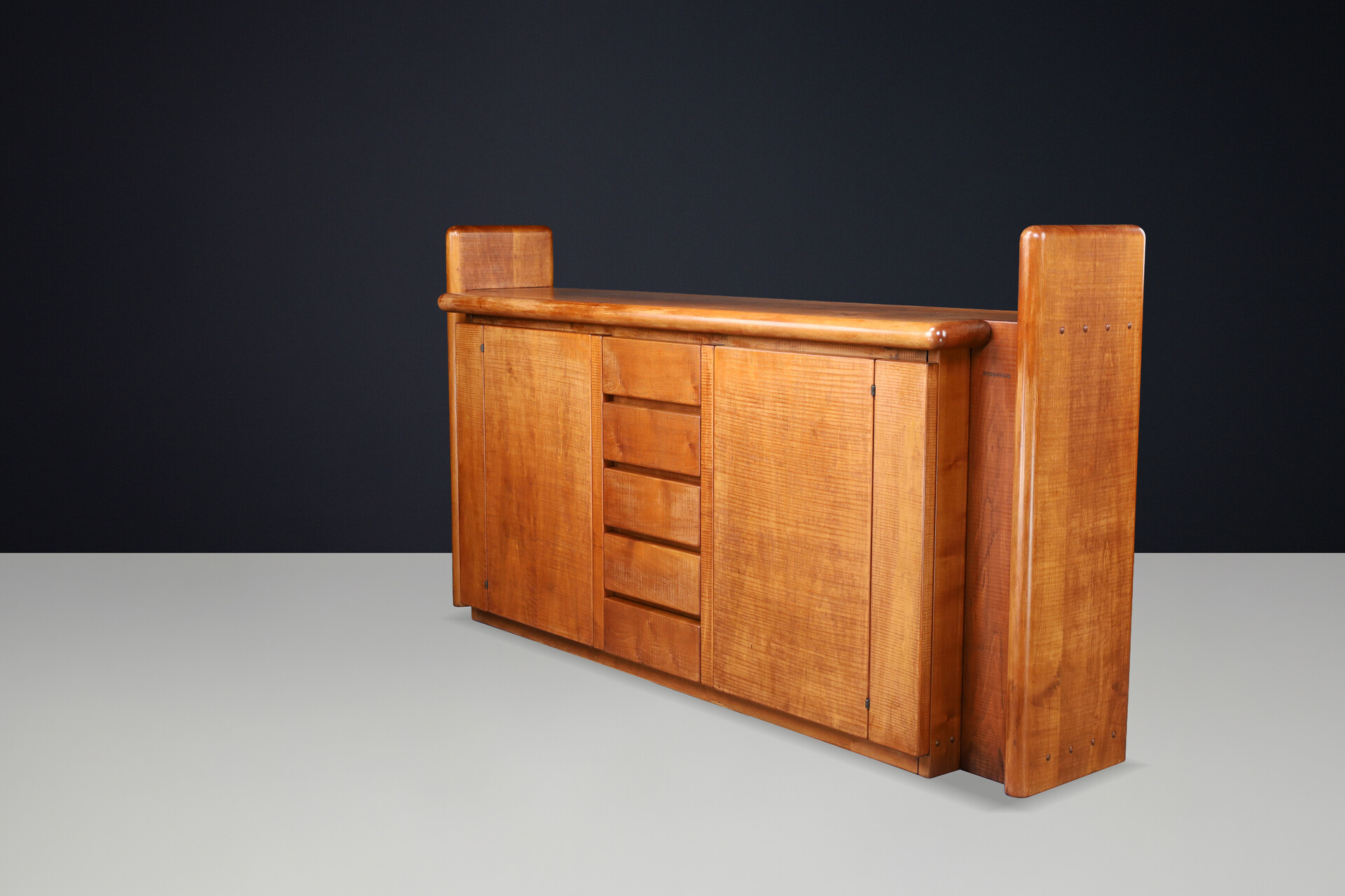 Monumental Brutalist Solid Walnut Sideboard by Officina Rivadossi, Italy, 1970s Late-20th century