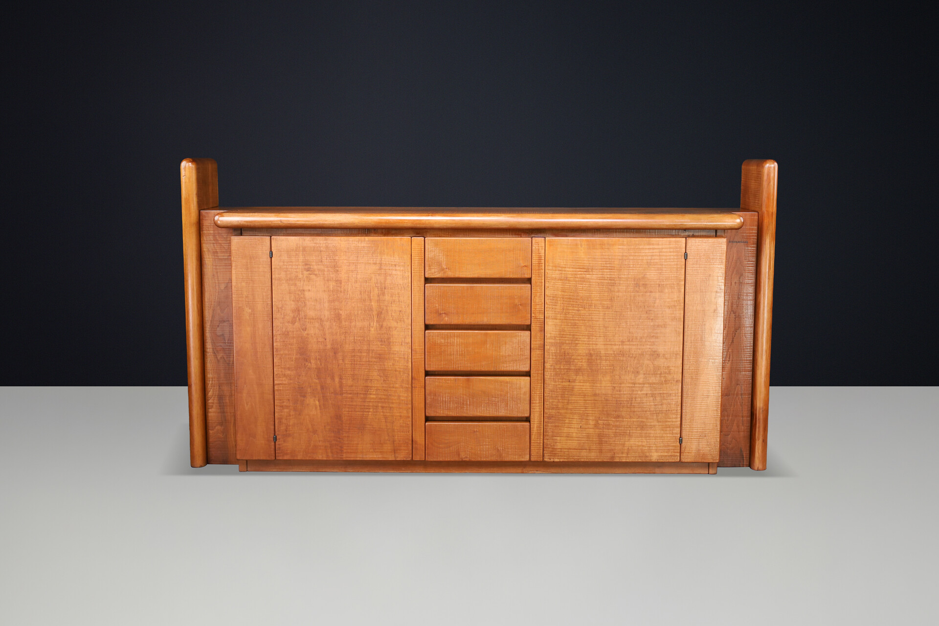 Monumental Brutalist Solid Walnut Sideboard by Officina Rivadossi, Italy, 1970s Late-20th century