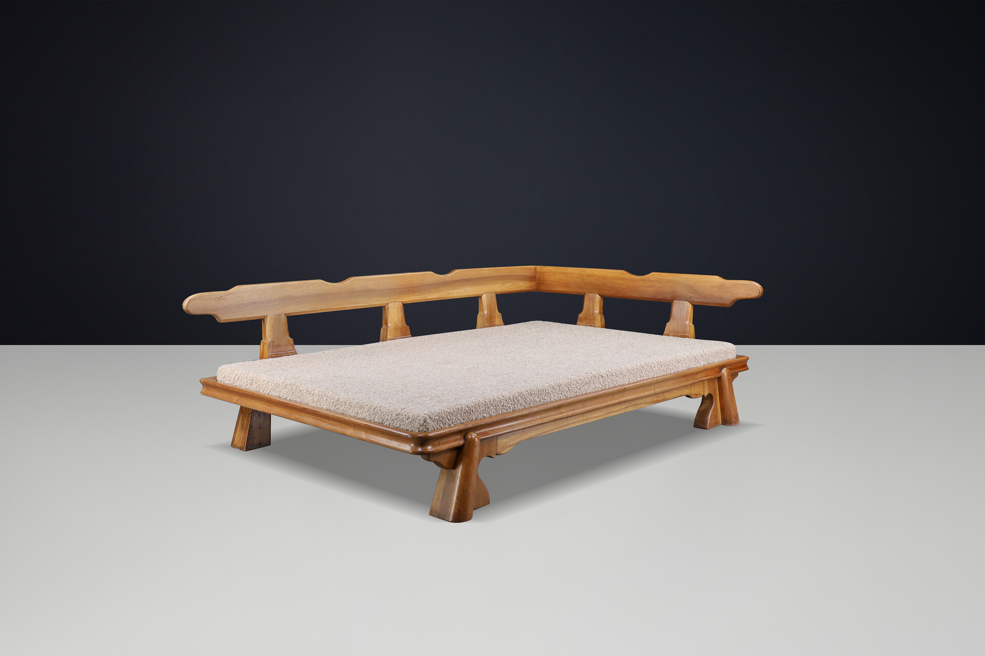Monumental French Brutalist Walnut Daybed, Sculptural with Bouclé Upholstery. Mid-20th century