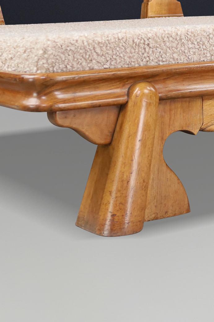 Monumental French Brutalist Walnut Daybed, Sculptural with Bouclé Upholstery. Mid-20th century