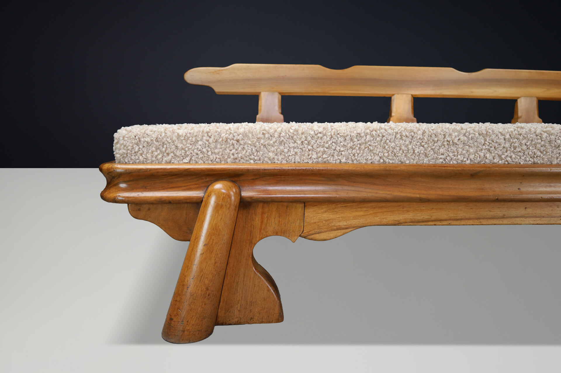 Monumental French Brutalist Walnut Daybed, Sculptural with Bouclé Upholstery. Mid-20th century