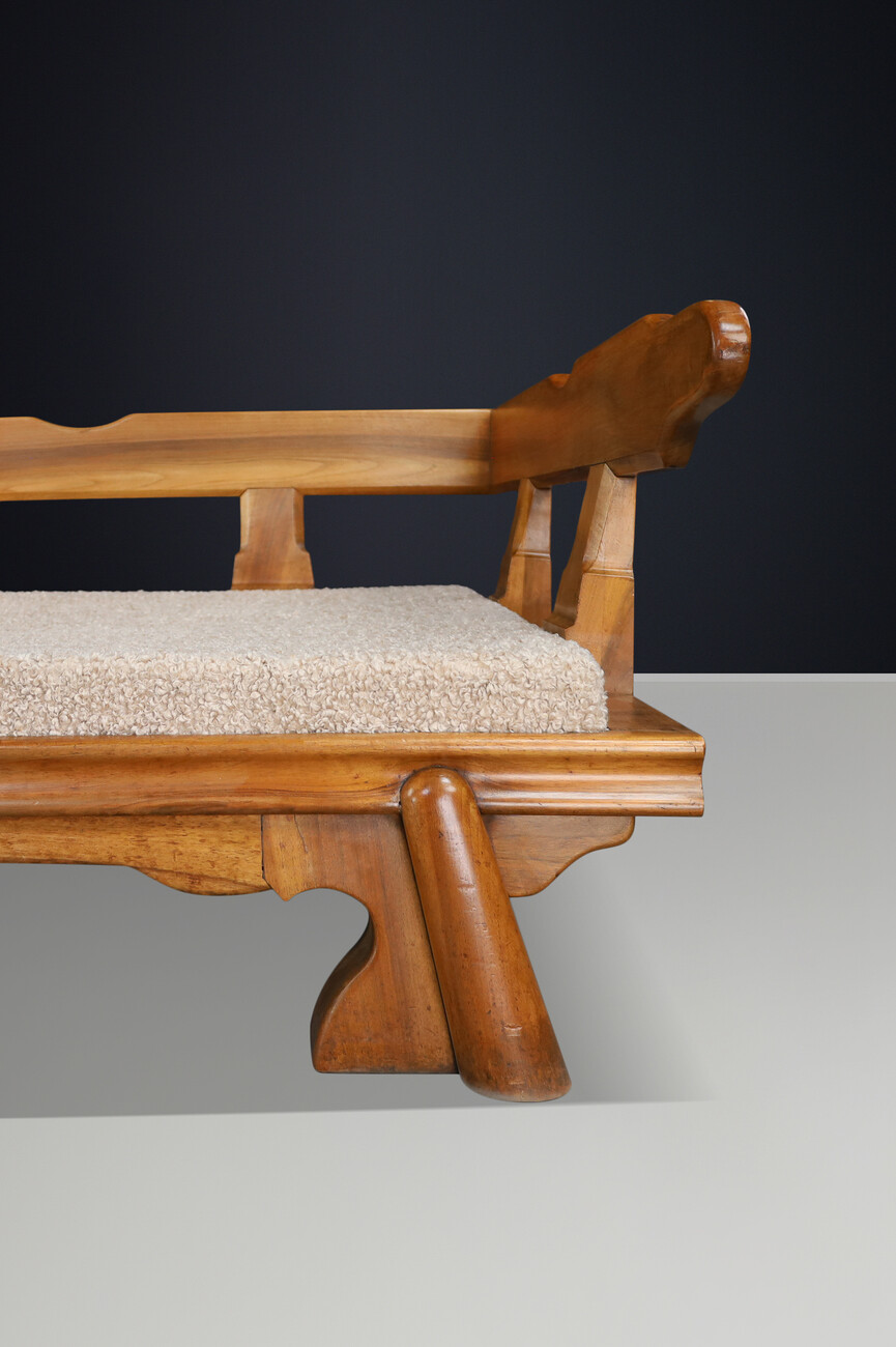 Monumental French Brutalist Walnut Daybed, Sculptural with Bouclé Upholstery. Mid-20th century