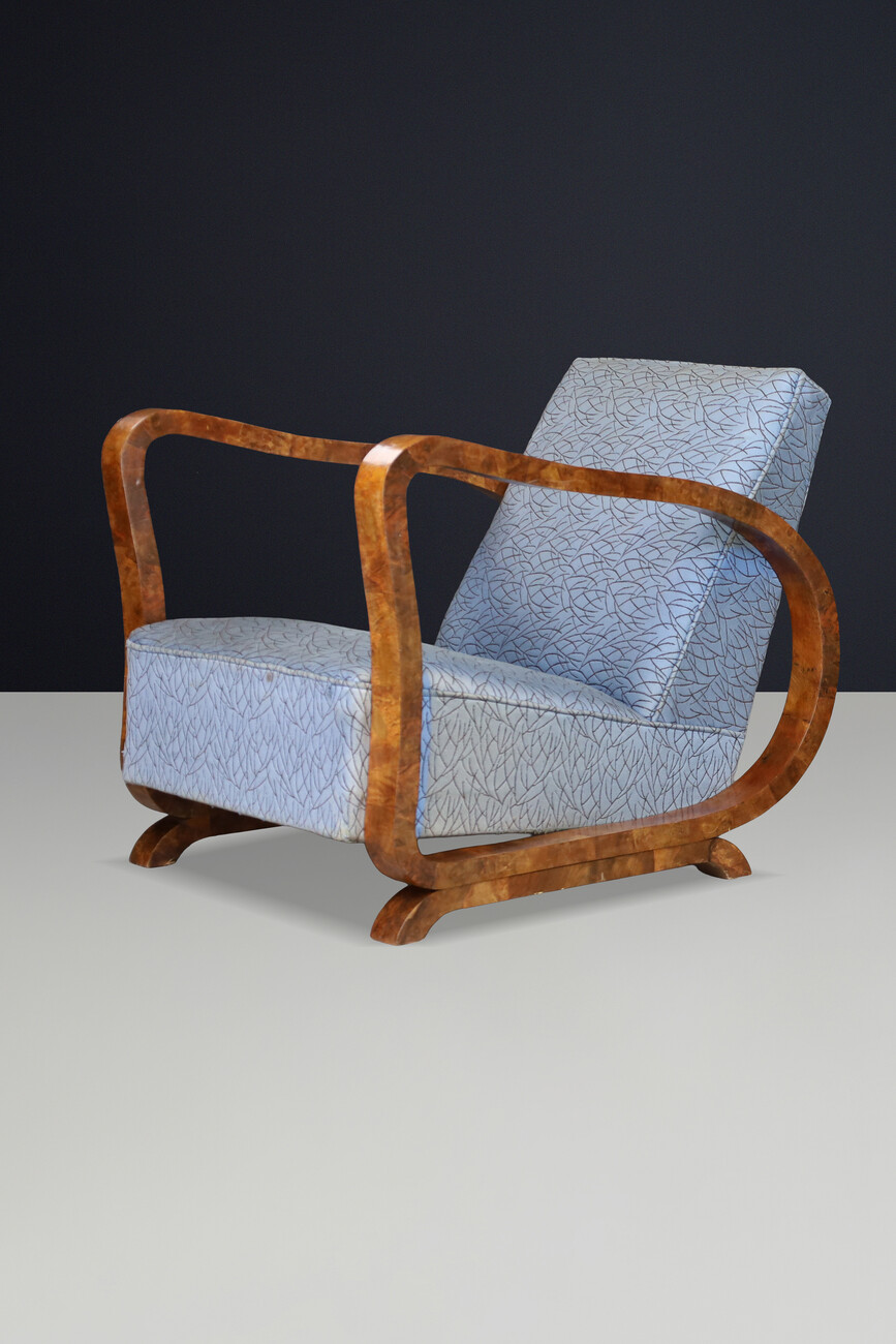Monumental Italian Art Deco Burl Wood Club Chair, Sculptural Form, Italy 1930s Early-20th century