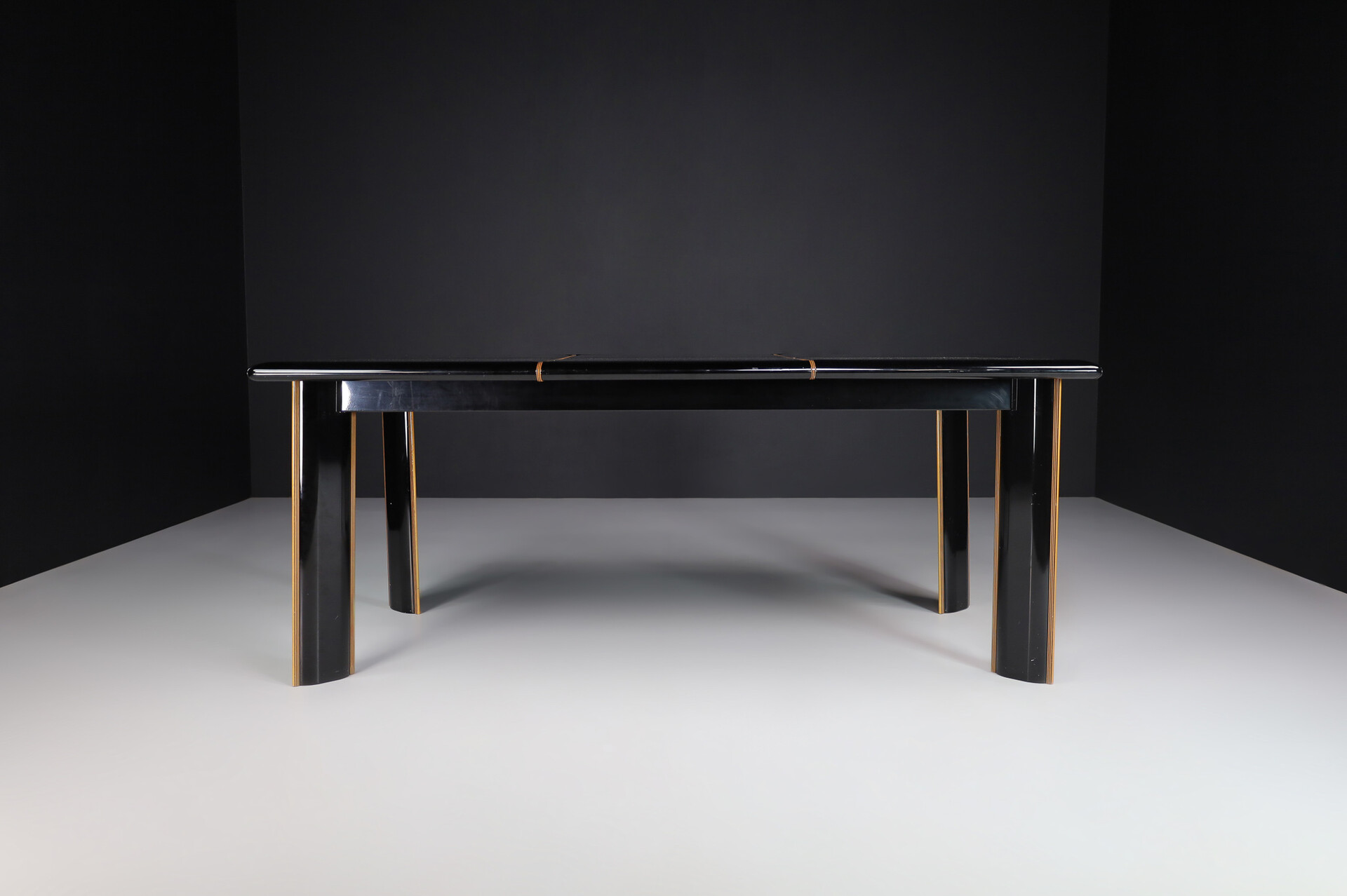 Neoclassical Pierre Cardin Roche Bobois  Black Lacquer Glass Dining Table, Italy 1970s Late-20th century