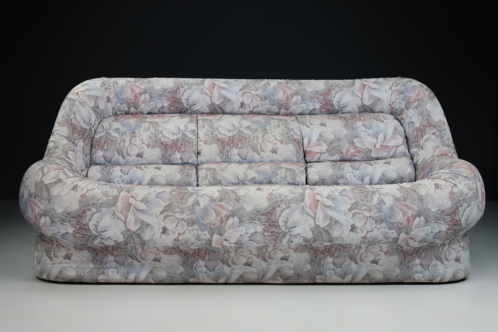 Nuava Sofa by Emilio Guarnacci for 1P Italy in Original Fabric, 1960s Mid-20th century