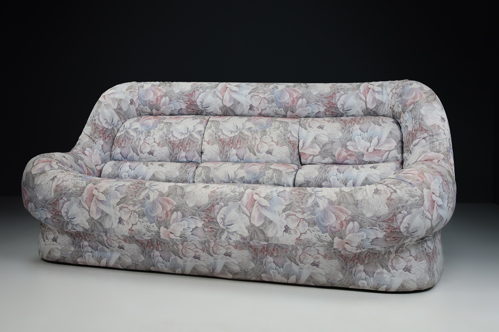 Nuava Sofa by Emilio Guarnacci for 1P Italy in Original Fabric, 1960s Mid-20th century