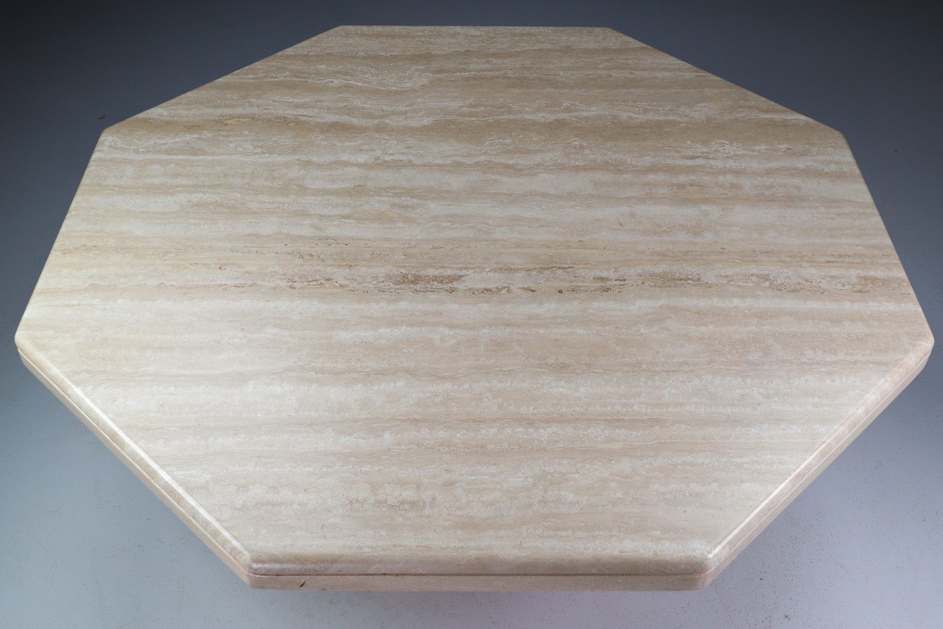 Octagonal Coffee Table in Travertine, Italy 1970s Mid-20th century