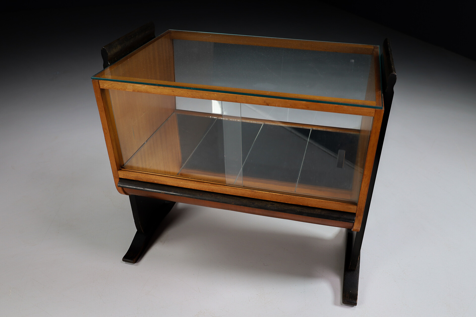 Original Art Deco Bar Designed by Jindřich Halabala, 1930's Early-20th century