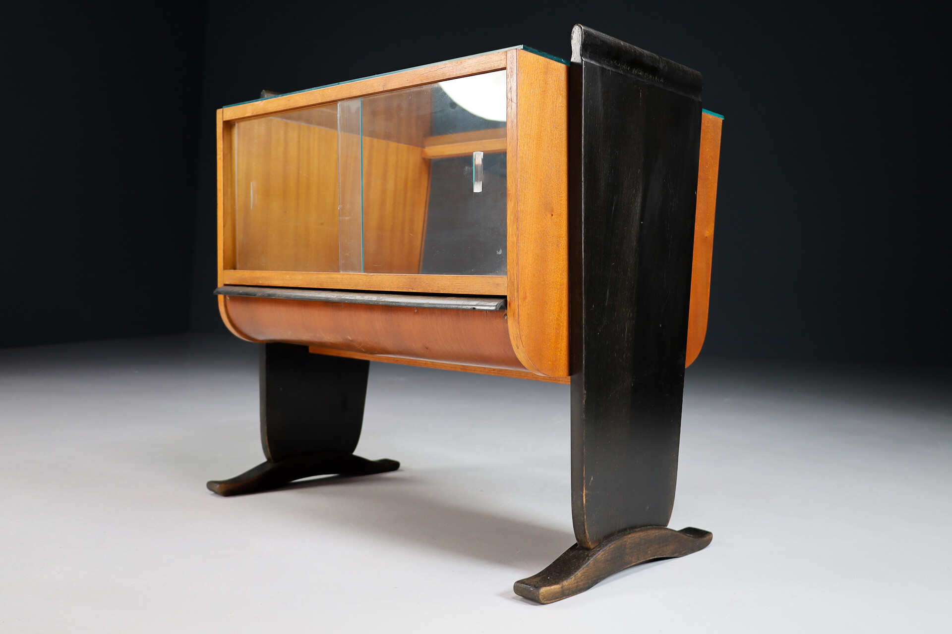 Original Art Deco Bar Designed by Jindřich Halabala, 1930's Early-20th century