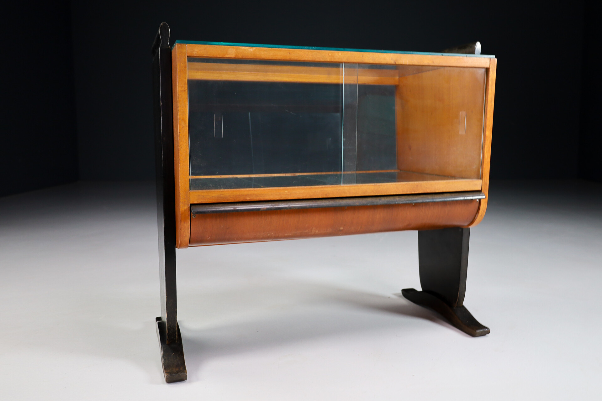 Original Art Deco Bar Designed by Jindřich Halabala, 1930's Early-20th century