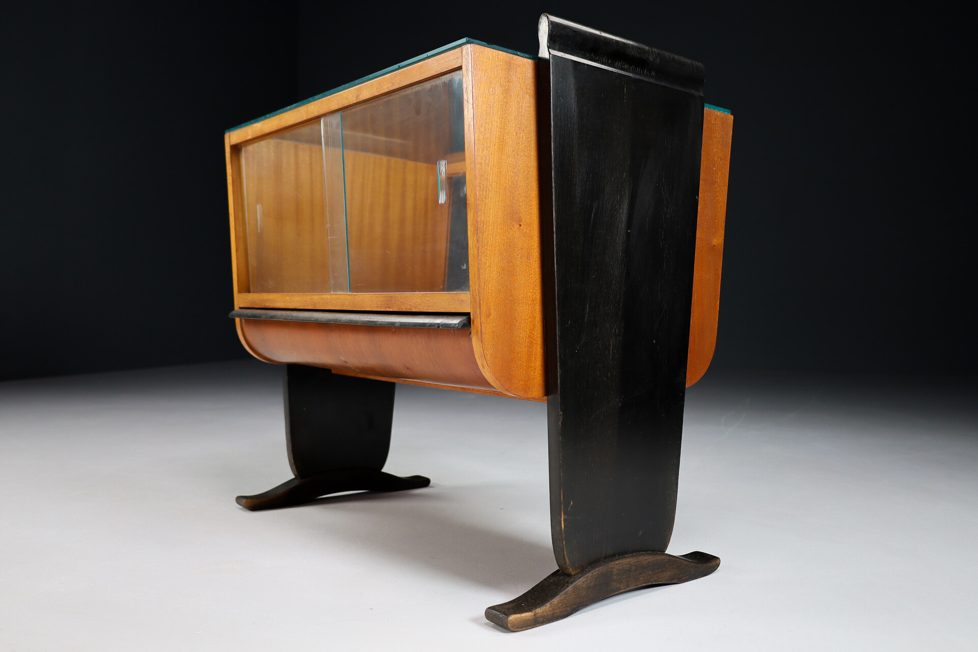 Original Art Deco Bar Designed by Jindřich Halabala, 1930's Early-20th century