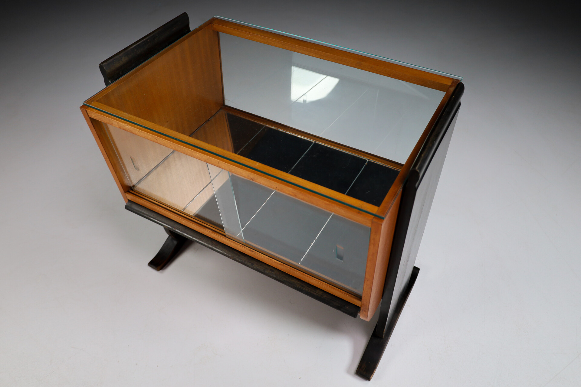 Original Art Deco Bar Designed by Jindřich Halabala, 1930's Early-20th century