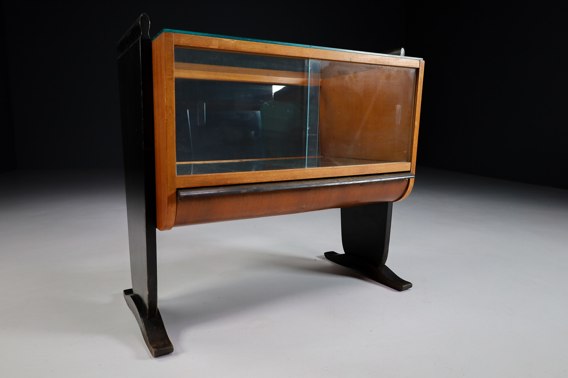 Original Art Deco Bar Designed by Jindřich Halabala, 1930's Early-20th century