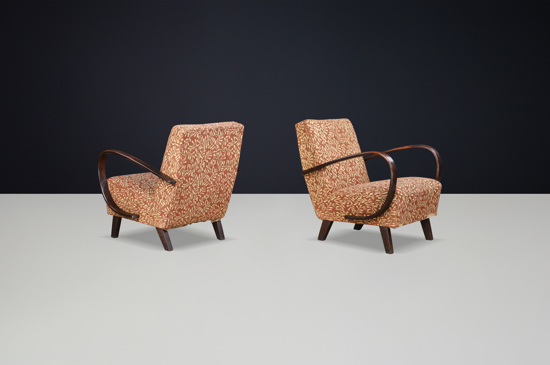 Pair of 1940s Jindřich Halabala Bentwood Armchairs with Original Upholstery Early-20th century
