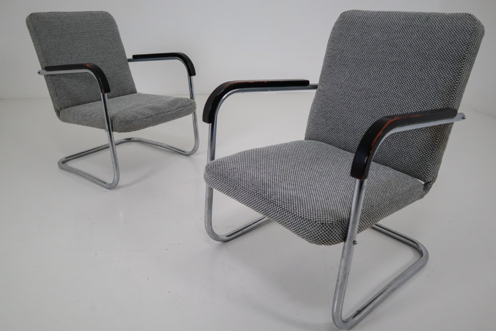 Pair of Chrome Steel Armchairs by Thonet circa 1930s Midcentury Bauhaus Period
