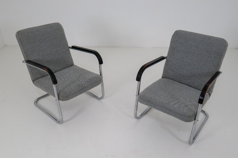 Pair of Chrome Steel Armchairs by Thonet circa 1930s Midcentury Bauhaus Period
