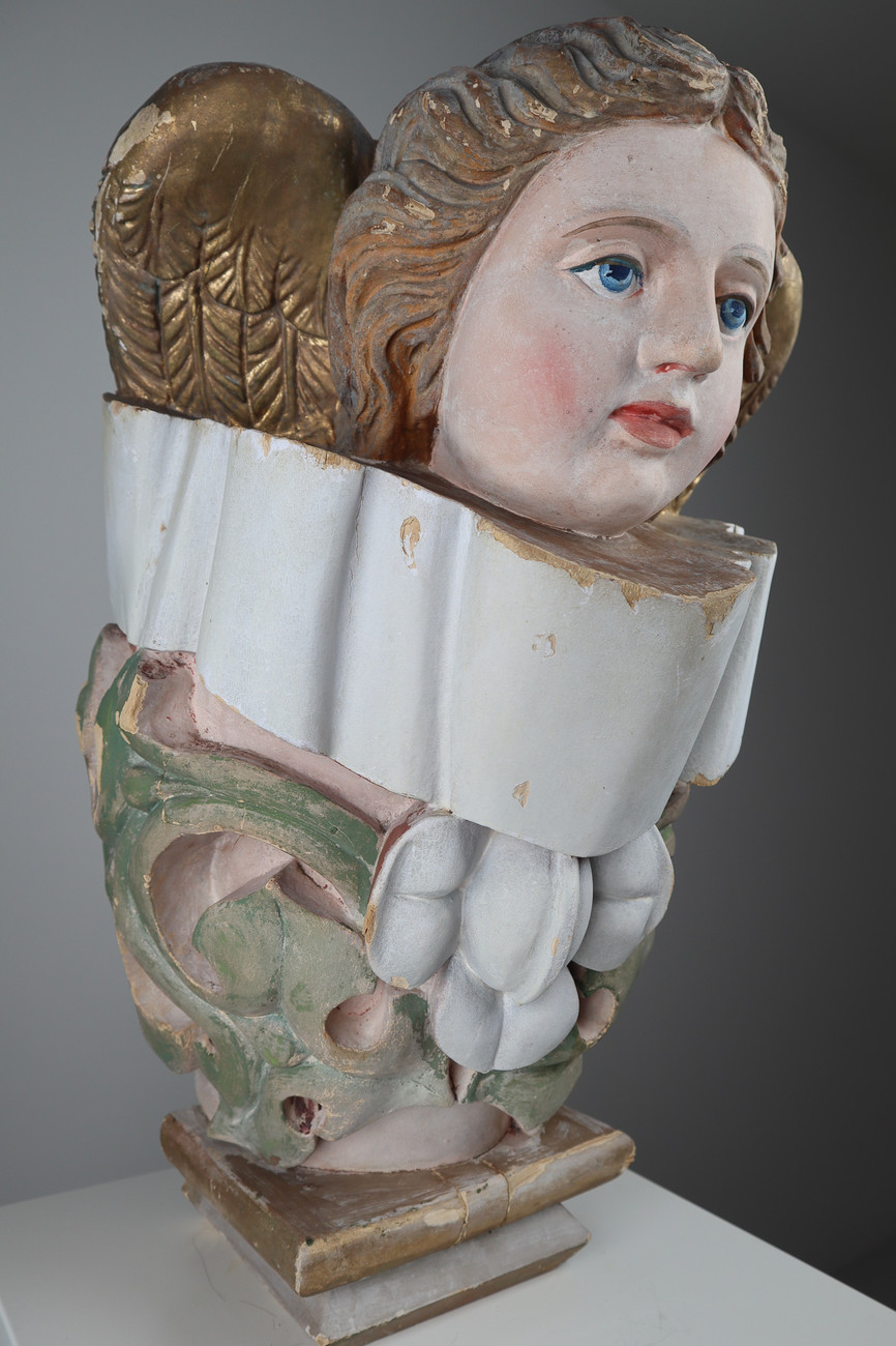 Pair of French antique wooden pedestal with carved cherub angels. Early-19th century