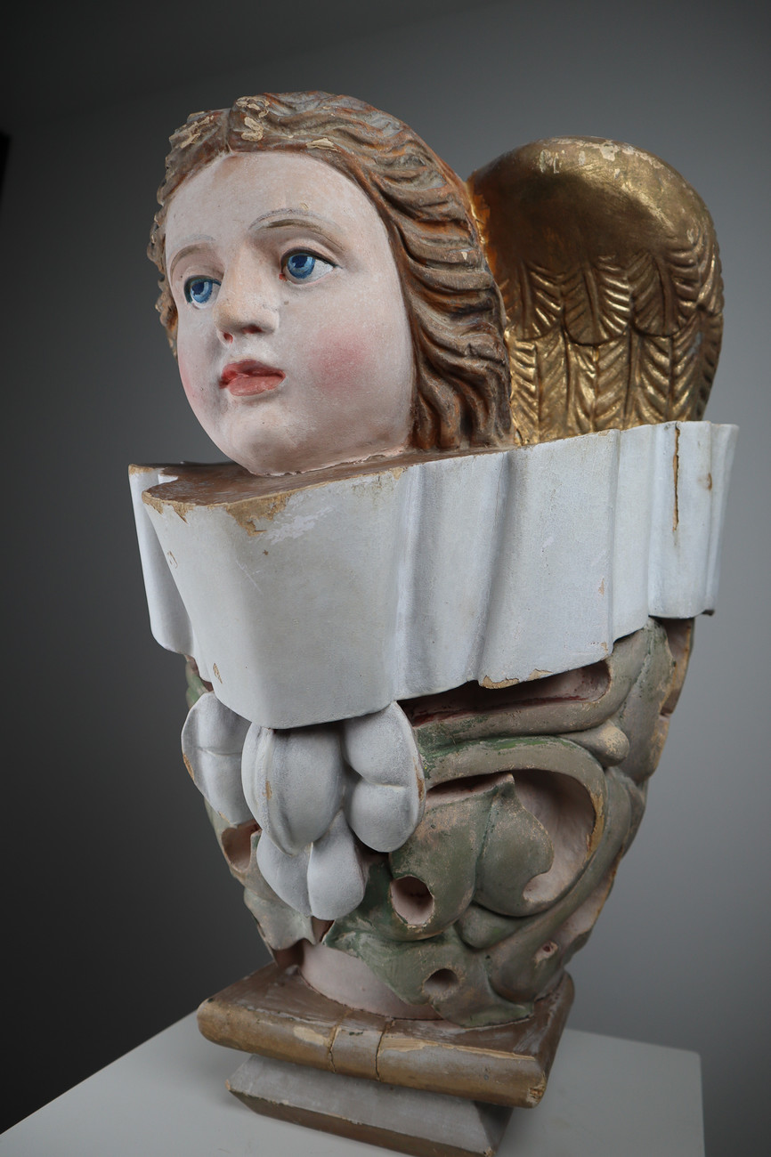 Pair of French antique wooden pedestal with carved cherub angels. Early-19th century