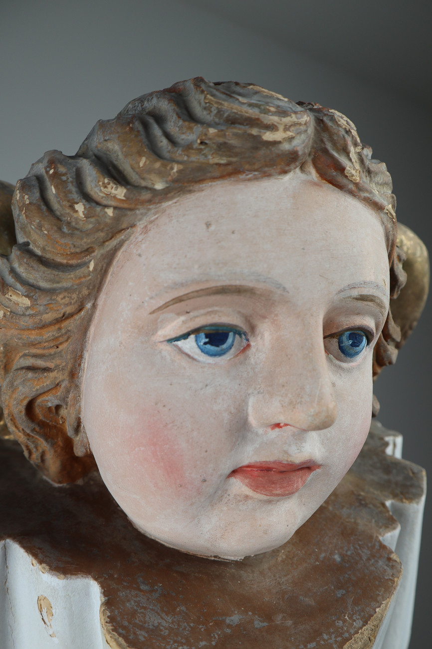 Pair of French antique wooden pedestal with carved cherub angels. Early-19th century