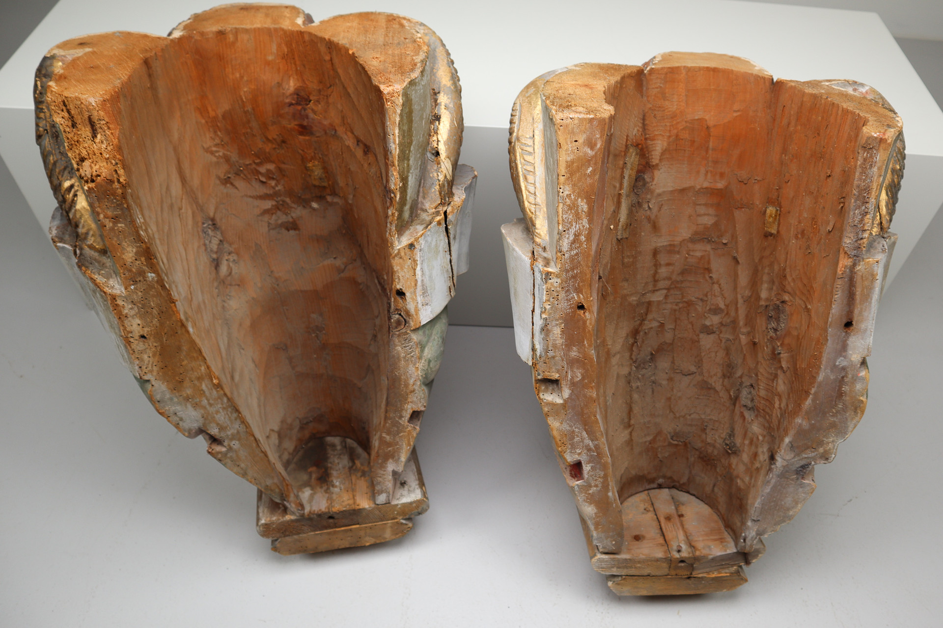 Pair of French antique wooden pedestal with carved cherub angels. Early-19th century