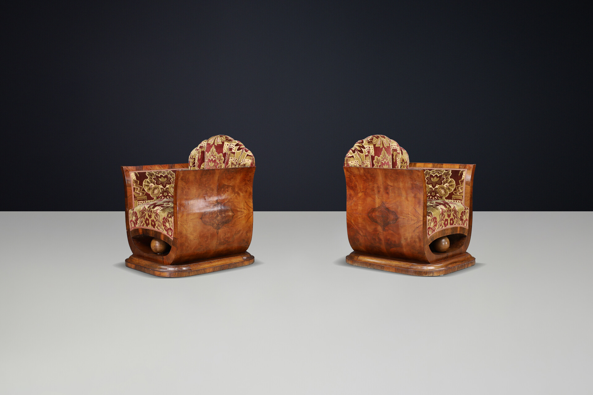 Pair of Italian Art Deco Walnut Burl Lounge Chairs with Original Velvet, Naples, 1930s Early-20th century