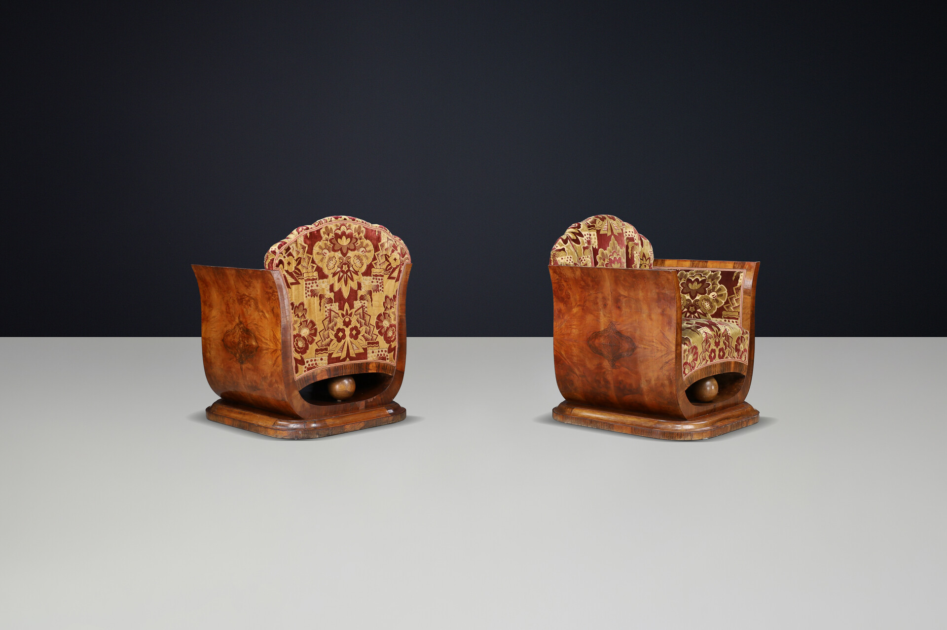 Pair of Italian Art Deco Walnut Burl Lounge Chairs with Original Velvet, Naples, 1930s Early-20th century